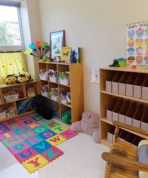 幼儿园简单室内装饰效果图片 