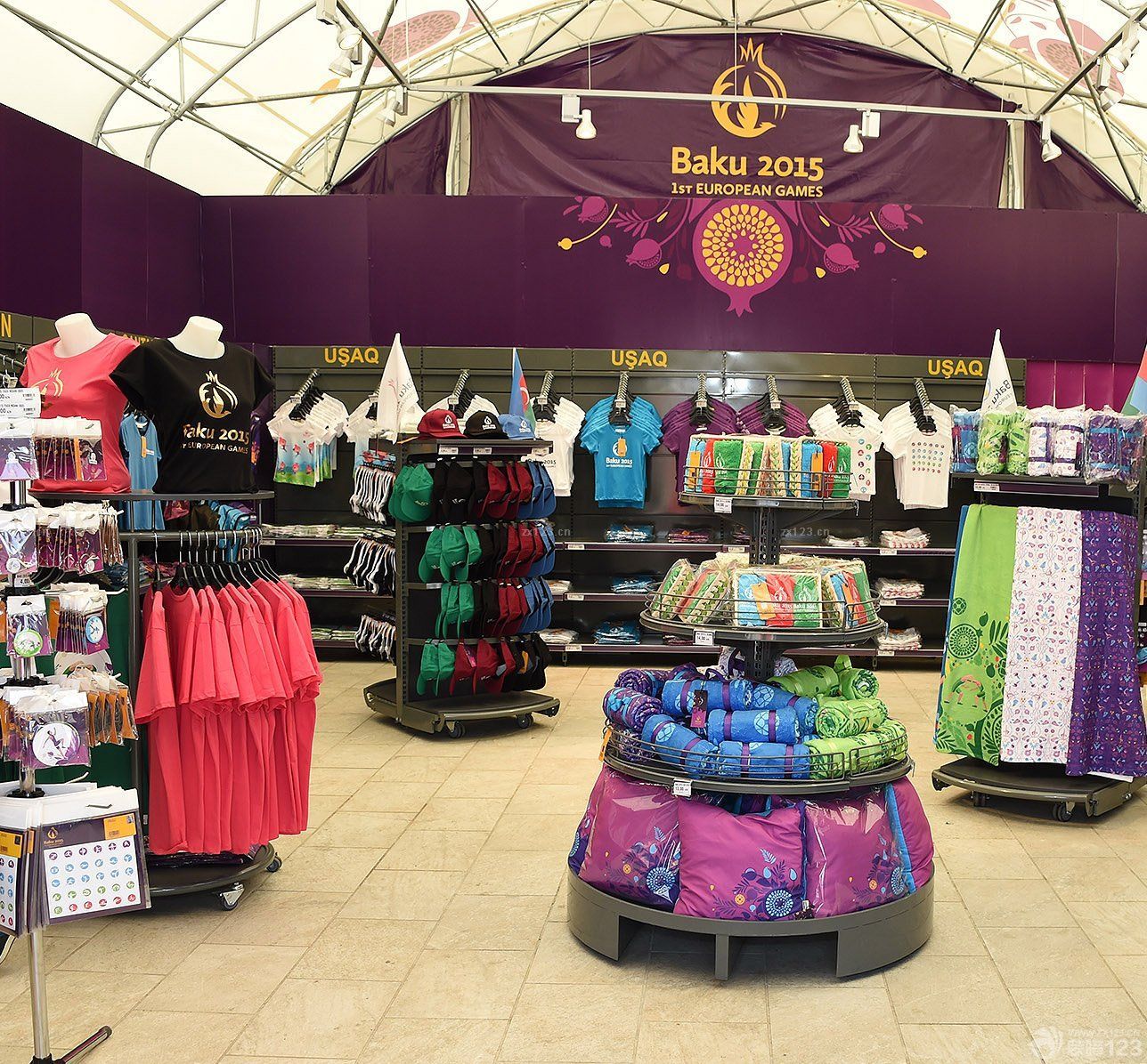 欧式店面吊顶设计装修图