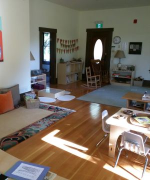 国外幼儿园室内门窗装饰效果图片