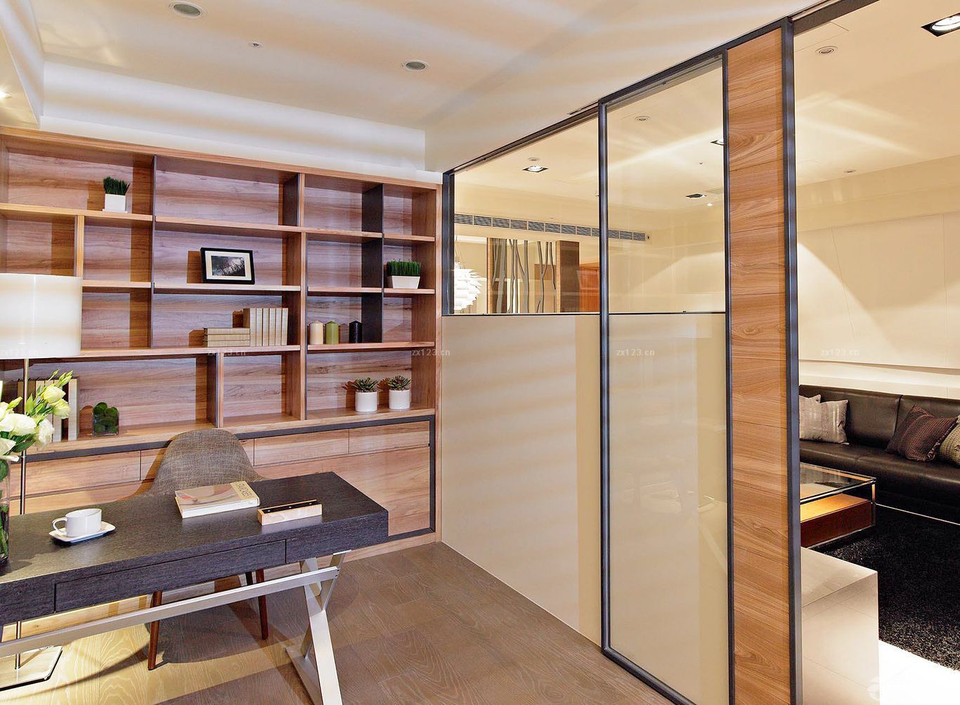 温馨小户型书房装修效果图片欣赏