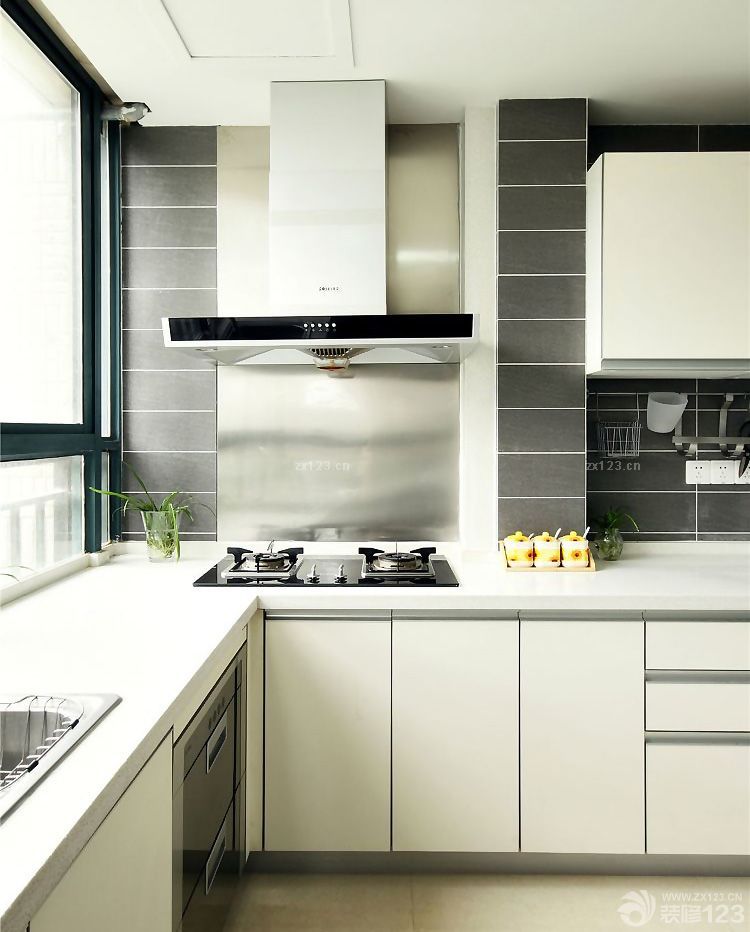 2023厨房装修效果图 白色橱柜装修效果图片