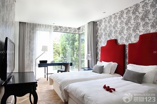 卧室兼书房家装墙纸装修效果图片