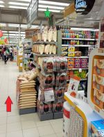 最新大型超市室内货架装修图片