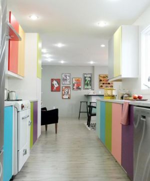 小户型整体厨房橱柜颜色效果图