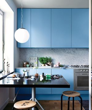 现代风格小户型整体厨房装修效果图片