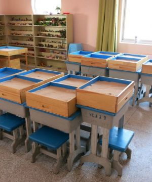 北京幼儿园教室桌椅装修效果图