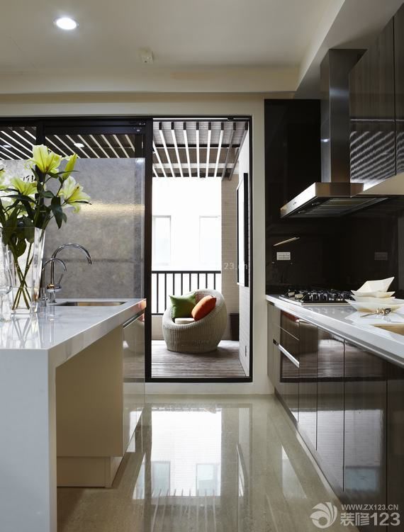 120平米厨房阳台装修设计效果图案例