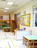 现代幼儿园室内楼梯设计效果图片