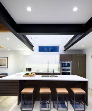 最新现代别墅设计厨房装修效果图