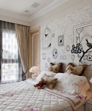 卧室床头墙纸装修效果图欣赏
