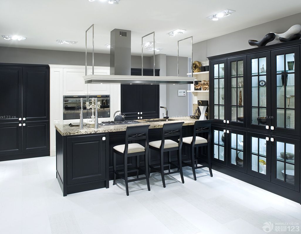 美式简约风格封闭式厨房吧台装修效果图