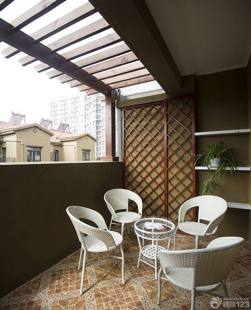 小户型简约风格阳台装修效果图片