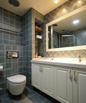 地中海风格超小厕所瓷砖装修效果图