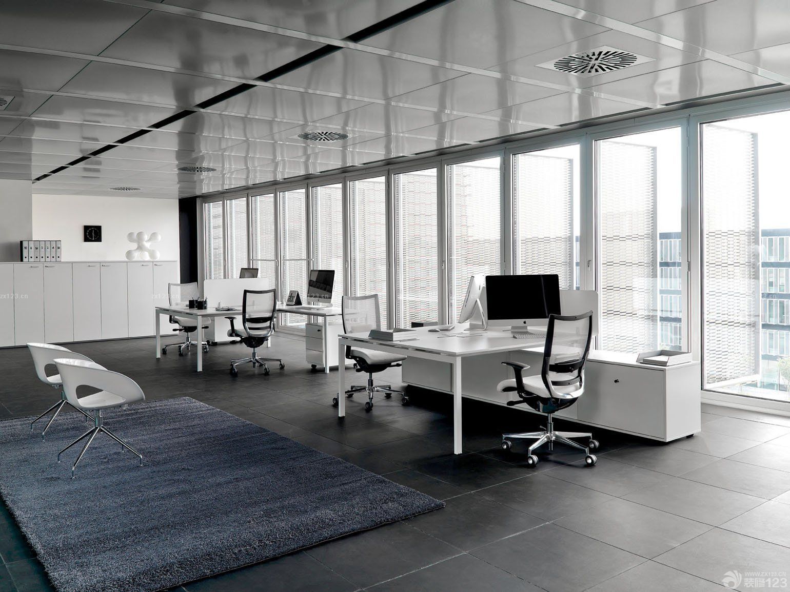 办公隔断式办公桌图片