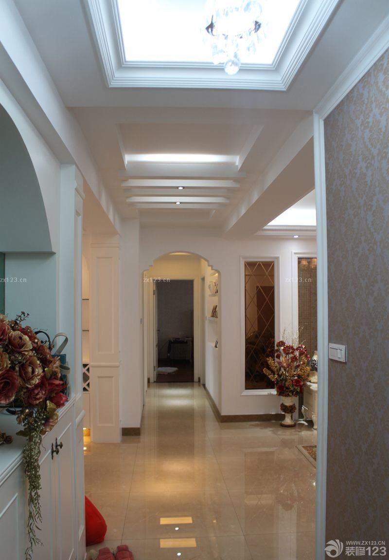 进门玄关隔断效果图