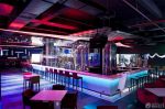 工业loft风格紫色酒吧吧台装修效果图