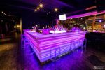 经典休闲紫色酒吧吧台设计效果图
