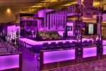 大型紫色酒吧吧台装修效果图