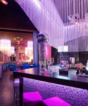 精美时尚紫色酒吧吧台装修效果图