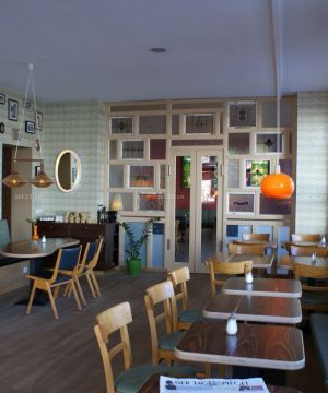 酒吧咖啡厅抽象图案壁纸装修效果图片