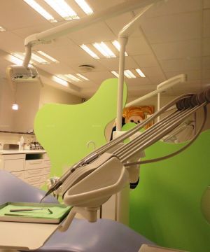 口腔医院室内集成吊顶灯装修效果图 