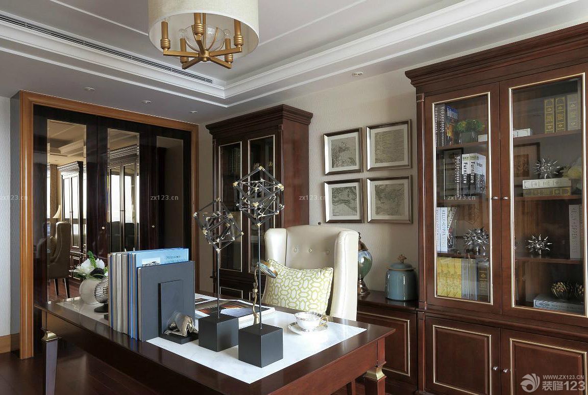 欧式古典风格书房推拉门装修图片