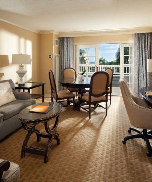 交换空间客厅阳台隔断装修效果图片