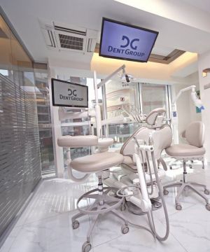 最新口腔医院室内玻璃隔断装修设计图片欣赏