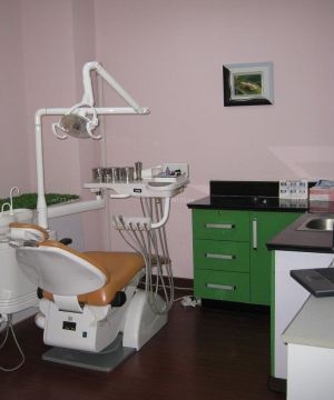 口腔医院室内粉色墙面装修设计效果图