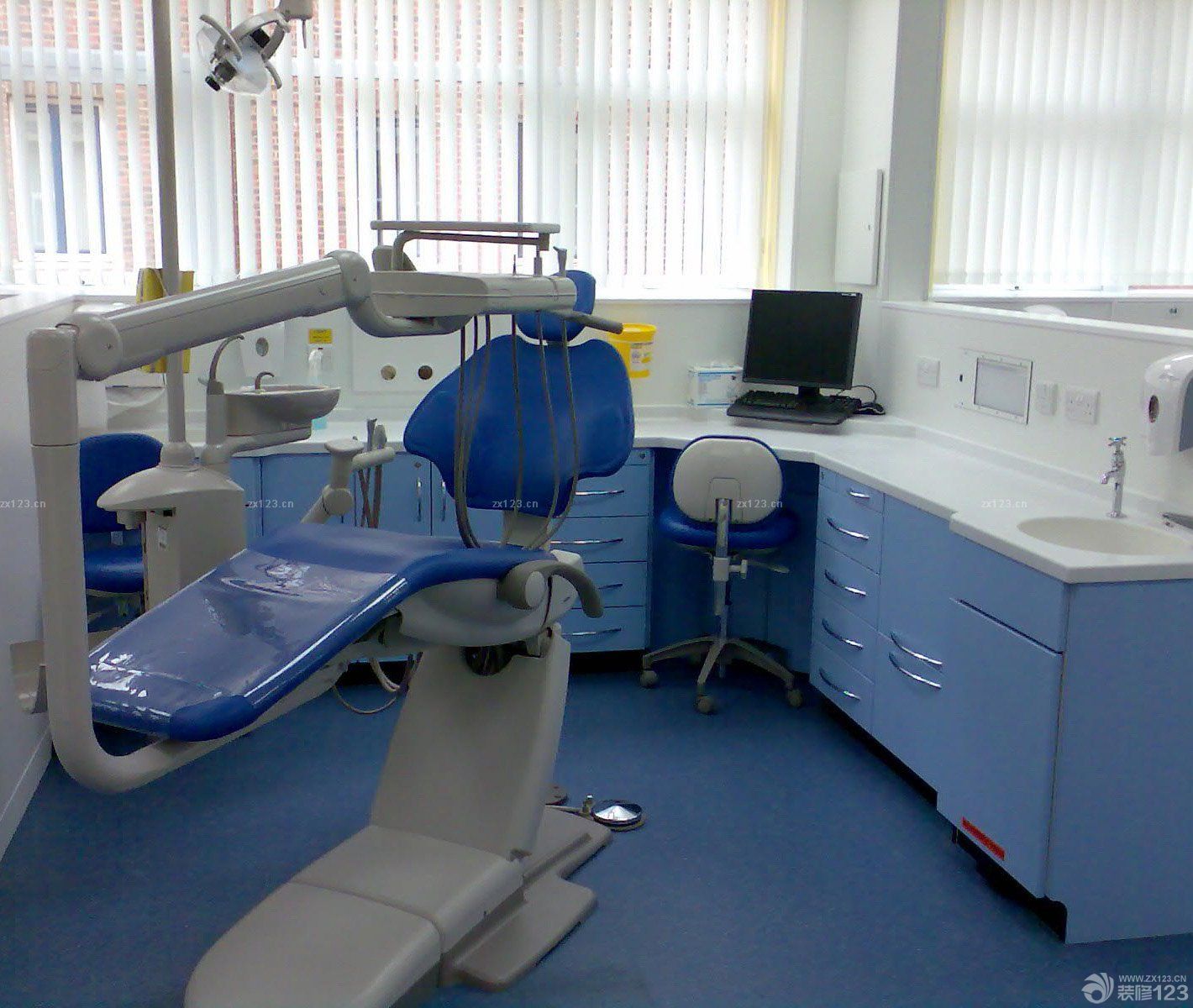 口腔医院室内多功能组合柜装修效果图片