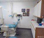某现代口腔医院室内白色墙面装修效果图片