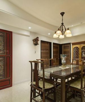 现代中式餐厅餐桌桌布效果图片