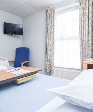 医院单人病房窗帘设计实景图片