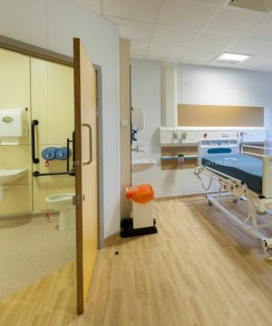 医院装修病房室内门设计效果图片