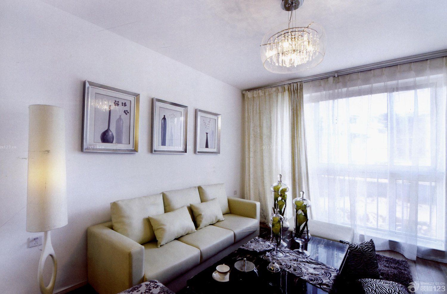 客厅纯色窗帘装修效果图片简约