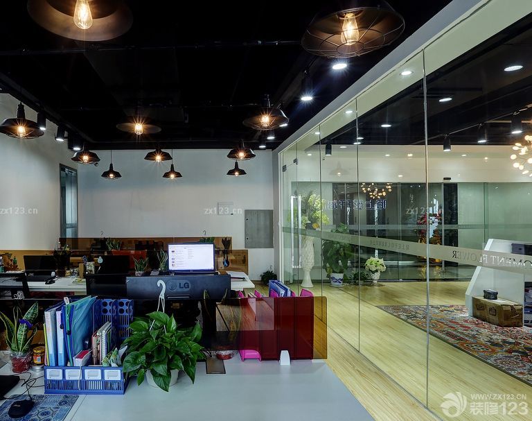 办公室室内玻璃隔断装修设计图大全