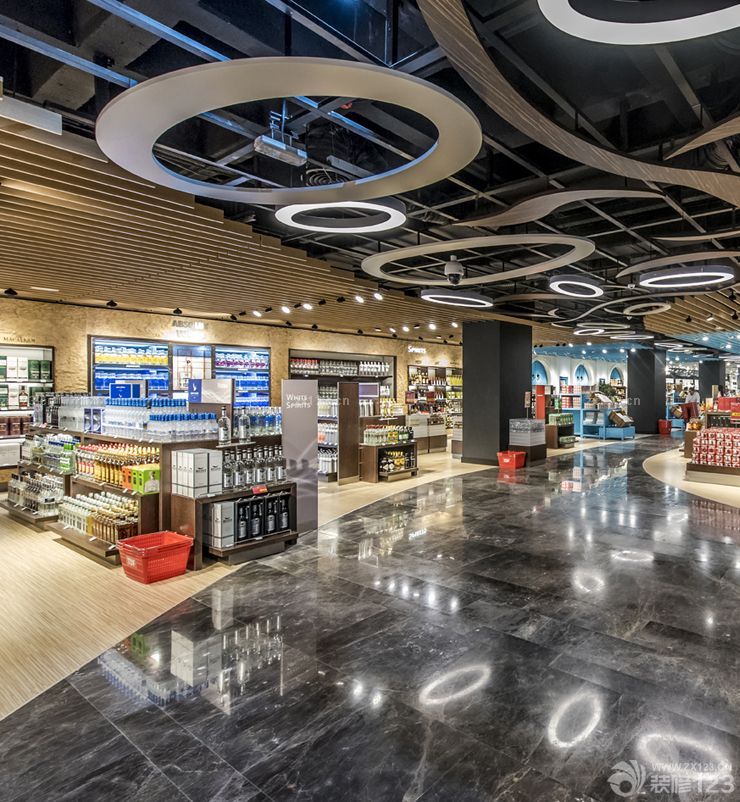 新商场装修黑色地砖装潢