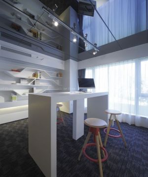 办公室室内玻璃吊顶装修效果图