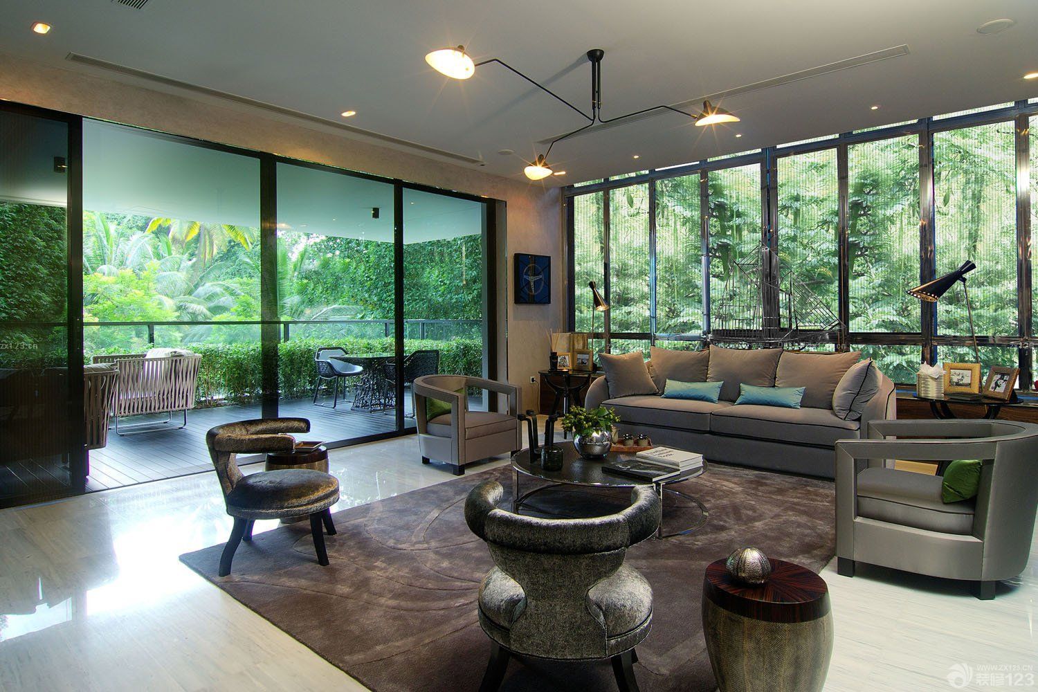 山区别墅客厅阳台装修效果图