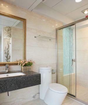 120平方房子浴室玻璃门装修图