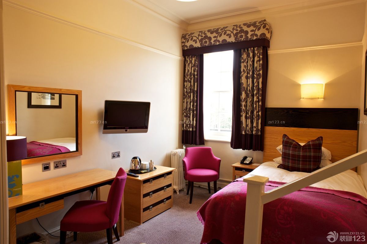 小型宾馆印花窗帘装修效果图片