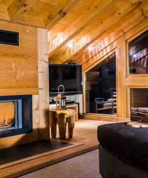 交换空间客厅电视装修图片