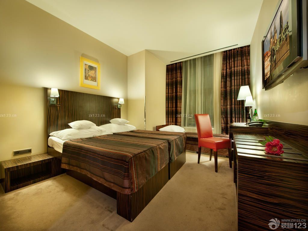 经典宾馆房间装修效果图酒店实木床图片