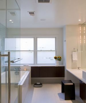 现代风格房子浴室装修设计图片大全130平