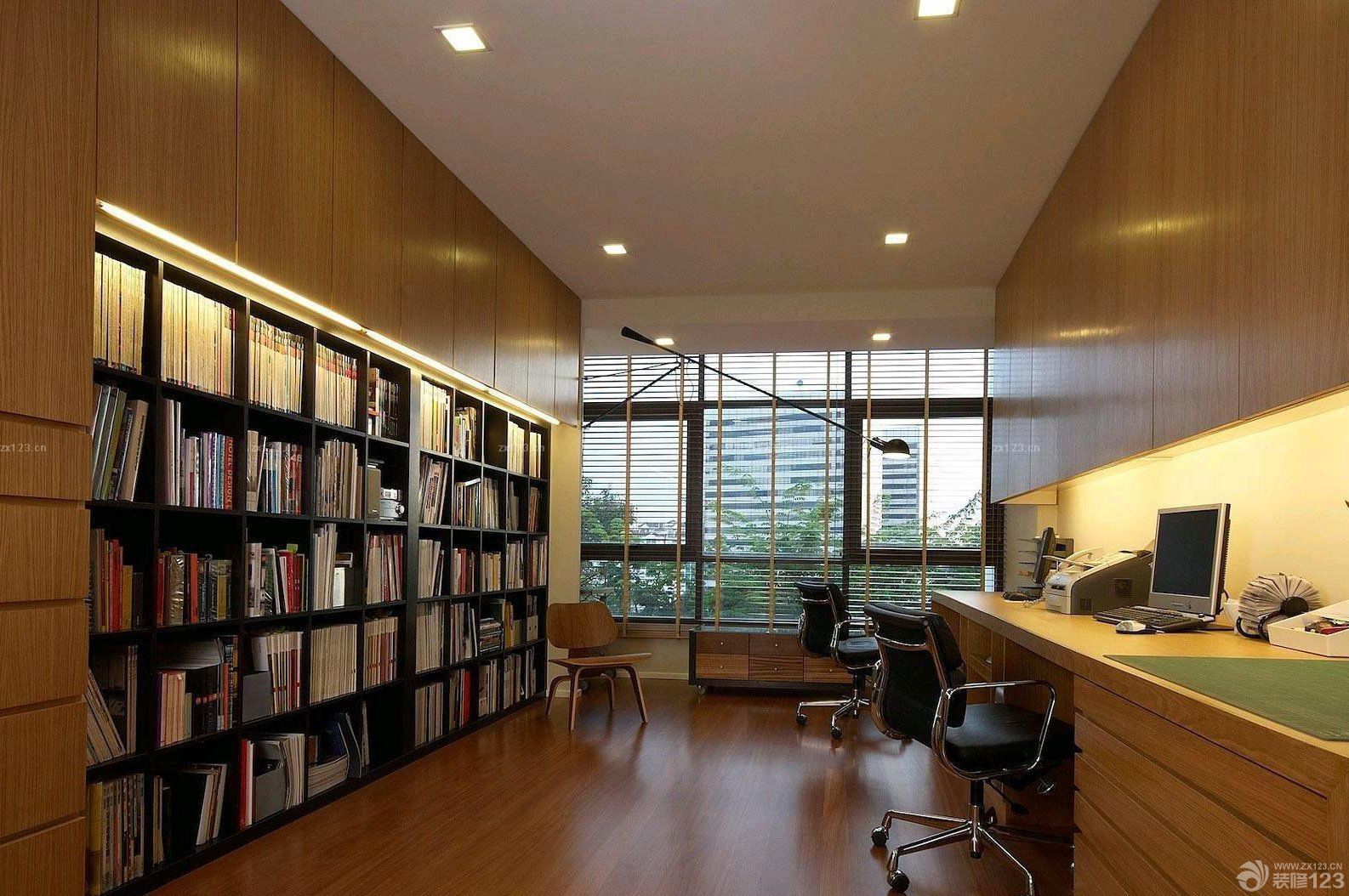 80平米两室两厅家庭书房装修图