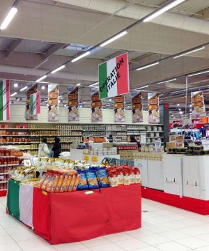 外国超市货架装修设计效果图