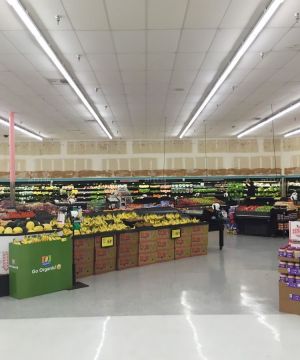 精致果蔬超市货架装修设计效果图