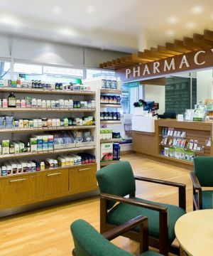 美式风格医药超市装修效果图