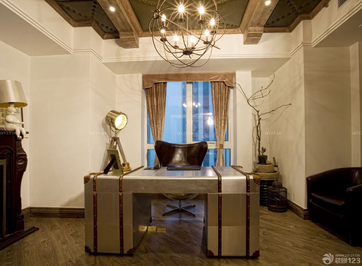 130平米的房子书桌设计装修图片