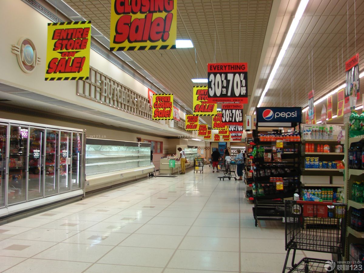 超市走廊的储物柜装修效果图片